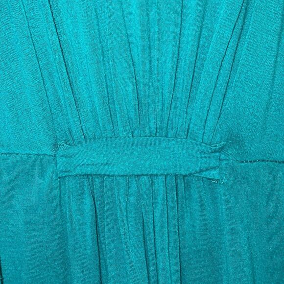 Liz Lange Green sleeveless soft knit Maternity Dress size M sleeveless elastic - Picture 4 of 9